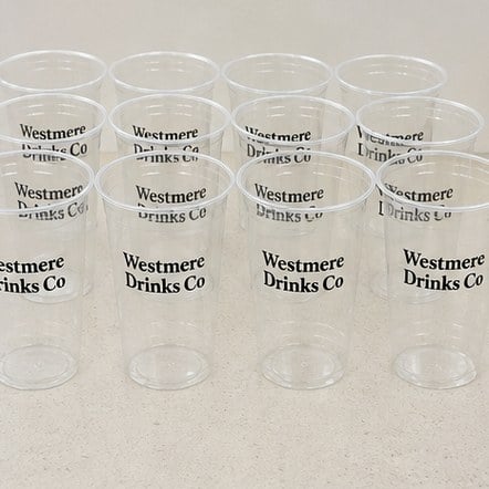 Customized disposable plastic cups for bars and nightclubs
